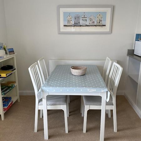 Lovely Seafront 2 Bedroom Apartment 4 Aberdyfi Dış mekan fotoğraf