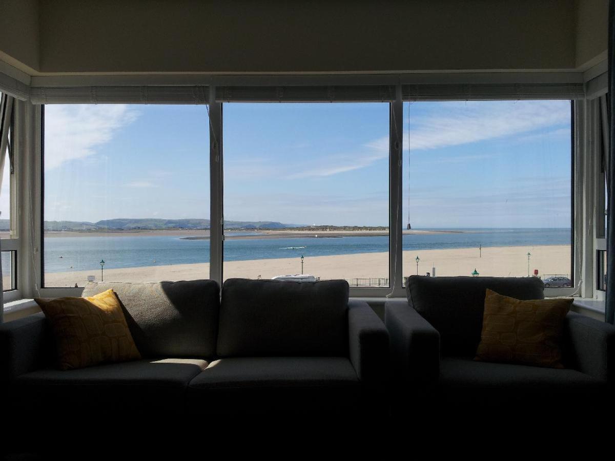 Lovely Seafront 2 Bedroom Apartment 4 Aberdyfi Dış mekan fotoğraf